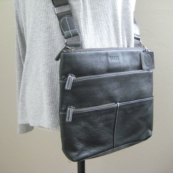 Roots Brown Leather Crossbody Messenger Bag - Picture 5 of 9